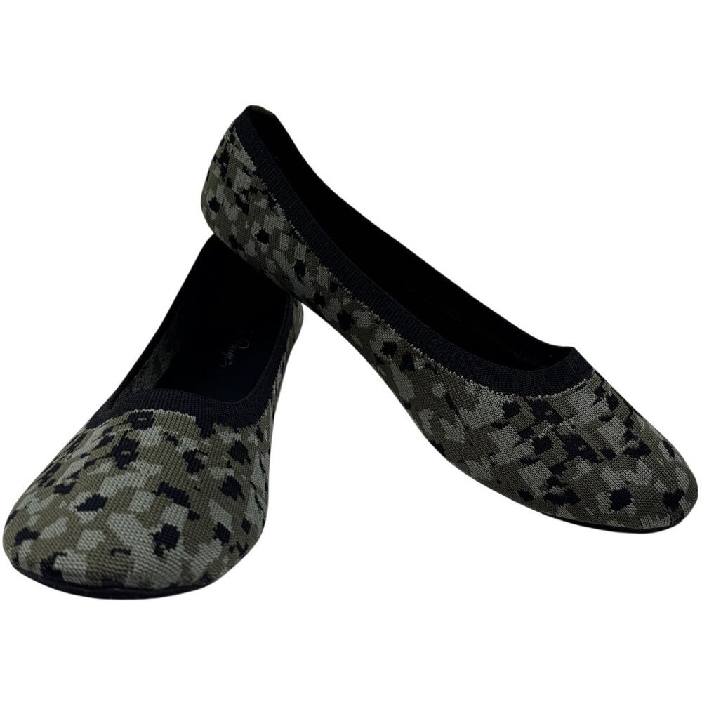 Charlie Paige Soft Knit Camo Print Round Toe Slip On Ballet Flats Women's Size 9
